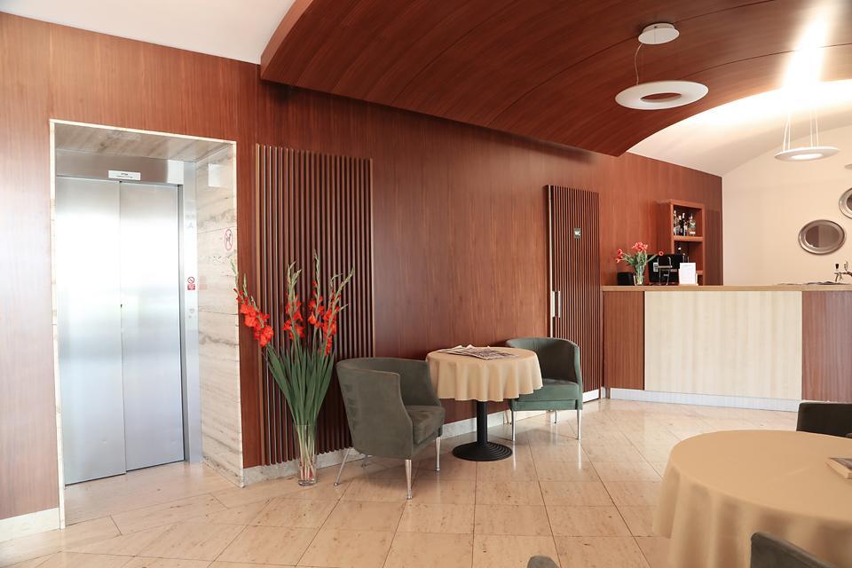 Hotel Popelka Prague Exterior photo